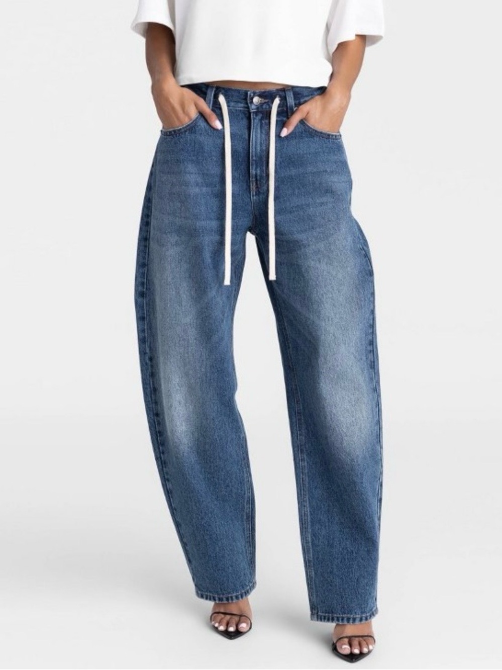 High-Rise Wide Leg Jeans in Washed Blue
